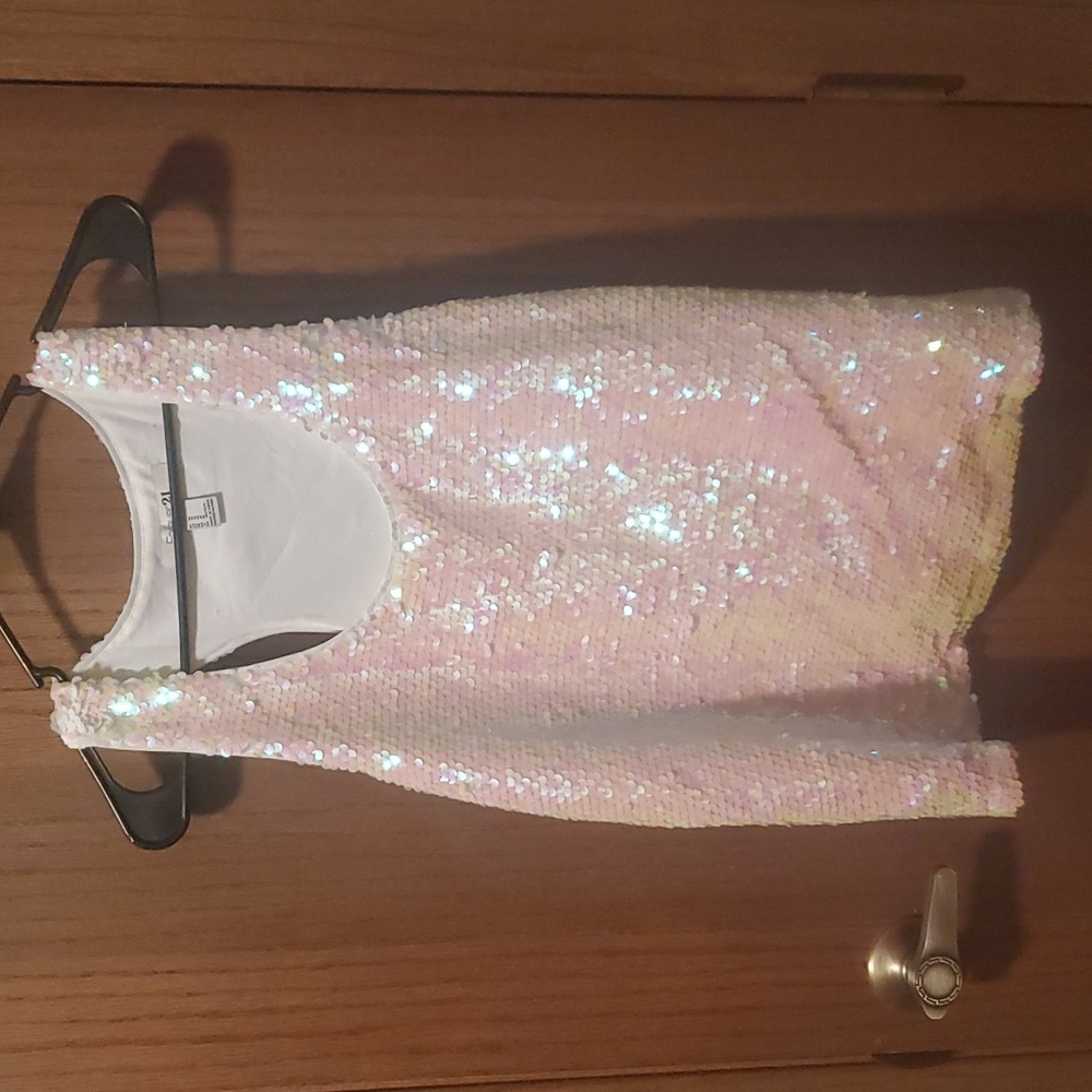 Size M Forever 21 White/Iridescent Sparkle Racerback Tank